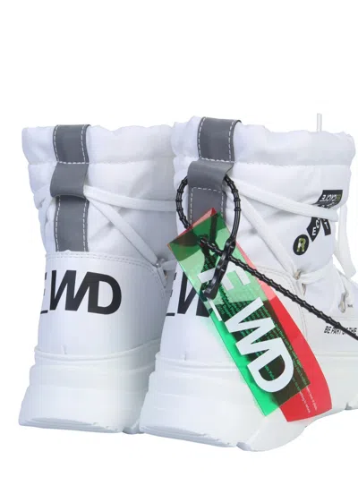 Forward Lace-up Platform Boots In White