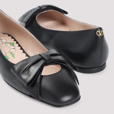 Valentino Garavani Bow Detail Leather Flats With Round Toe In Black