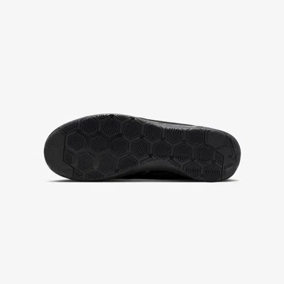 Nike Gato Lv8 Soccer Sneaker In Black