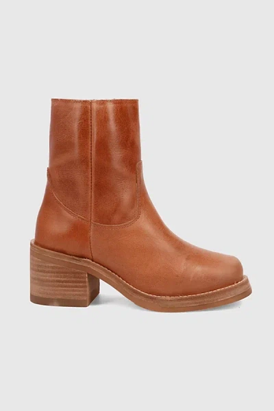 Dingo Roxy Bootie In Brown