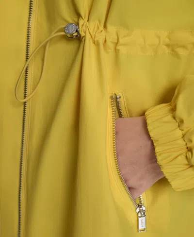Dkny 1989 Logo Walker Anorak In Yellow