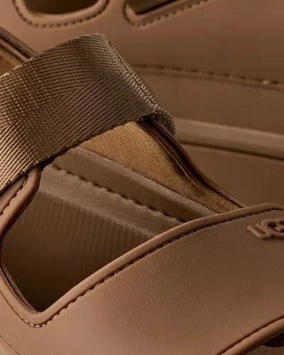 Ugg Goldenglow Flatform Sandals In Brown