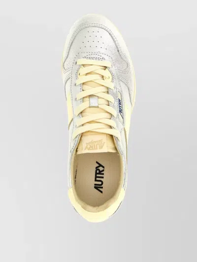Autry Windspin Low Sneakers Perforated Contrast Panel In Silver