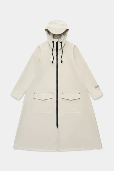 Stutterheim Mosebacke Long Patch Matte Raincoat In Neutral