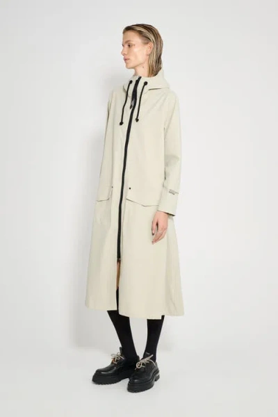 Stutterheim Mosebacke Long Patch Matte Raincoat In Neutral