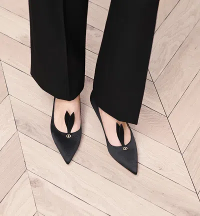 Dior Whisper Pump In Black