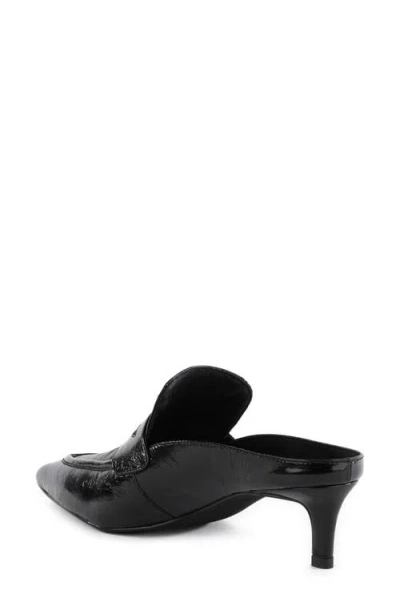 Seychelles Stunner Crinkle Leather Mule In Black