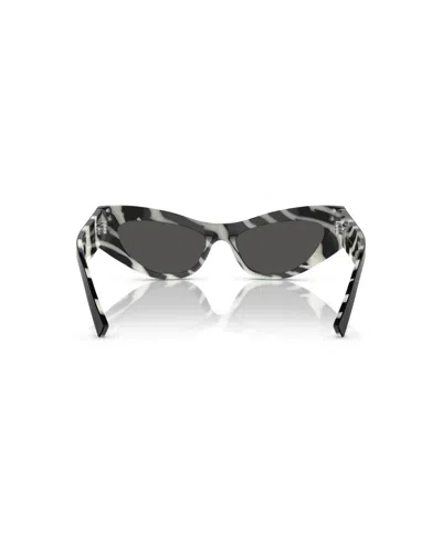 Dolce & Gabbana Logo-embossed Cat-eye Frame Sunglasses In Schwarz