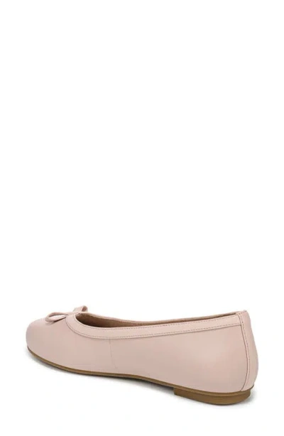 Vionic Sidney Ballet Flat In Neutral