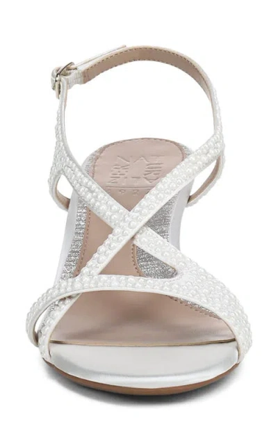 Naturalizer Wide Width Truly Sandal In White