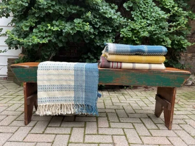 Alamwar Shell/indigo Handwoven Bedspread In Neutral