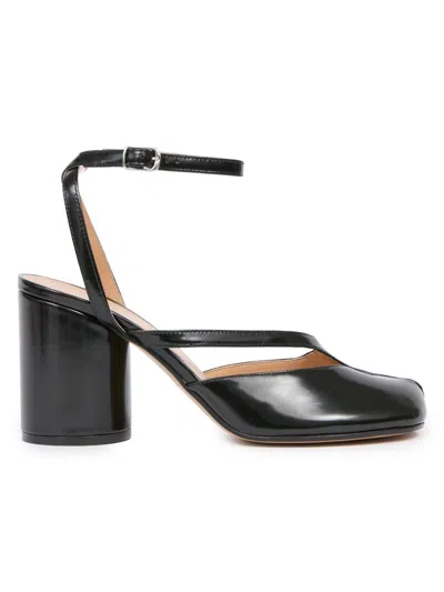 Maison Margiela Tabi Sandals In Brushed Leather In Black