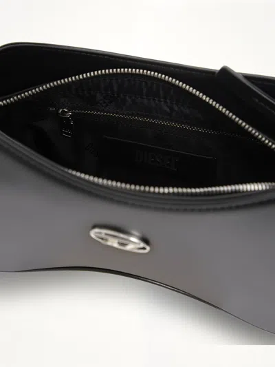 Diesel Shoulder Handbag With Zip Closure And Oval Logo In Black