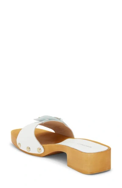 Intentionally Blank Mar Clog Sandal In White