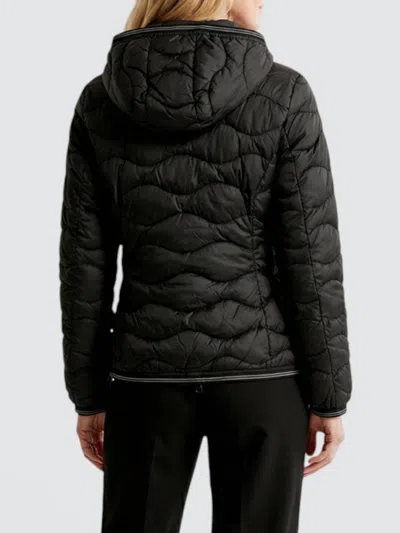 Blauer Lightweight Puffer Jacket With Horizontal Wave Stitching In Burgundy