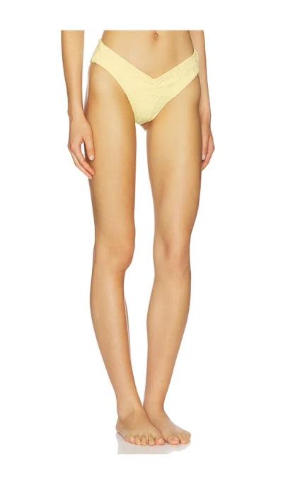 Devon Windsor Noelle Bottom