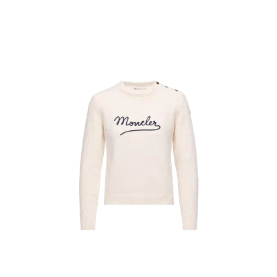 Moncler Embroidered Logo Crop Crewneck Sweater In Neutral