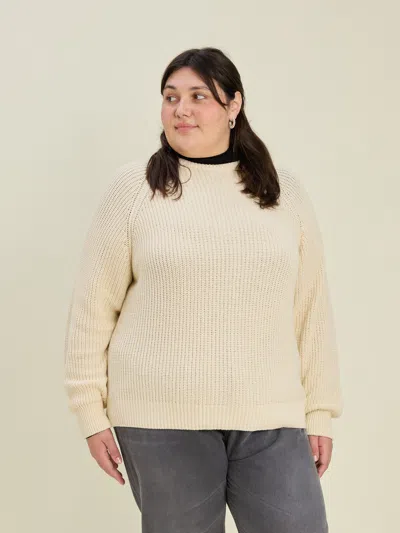 Djerf Avenue Chunky Raglan Roundneck Off White In Neutral