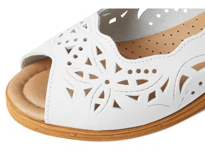 Spring Step Orella In White