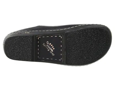L'artiste By Spring Step Chino In Black