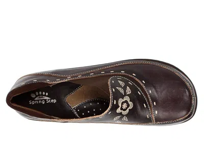 L'artiste By Spring Step Burbank In Brown