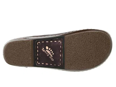 L'artiste By Spring Step Burbank In Brown