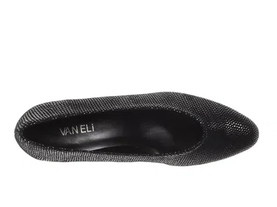Vaneli Dayle In Black