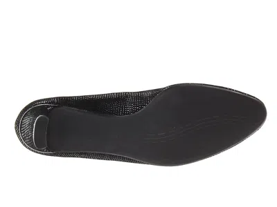 Vaneli Dayle In Black