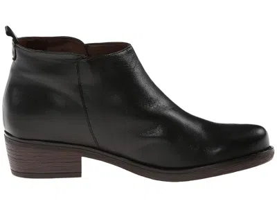 Eric Michael London In Black