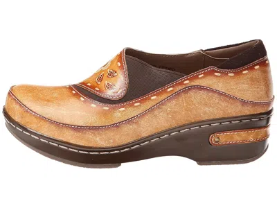 L'artiste By Spring Step Burbank In Brown