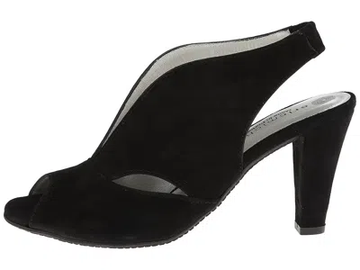 Eric Michael Peru In Black