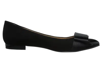 French Sole Onstage In Black