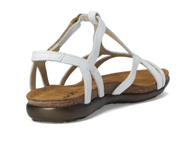 Naot Dorith In White