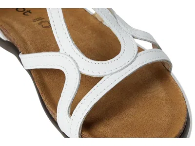 Naot Dorith In White