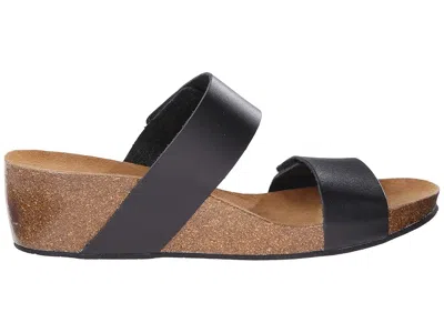 Eric Michael Liat In Black