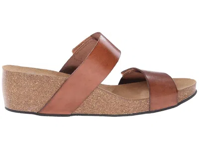 Eric Michael Liat In Brown