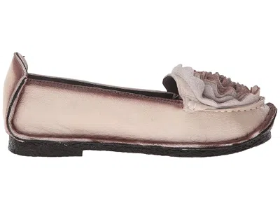 L'artiste By Spring Step Dezi In Neutral