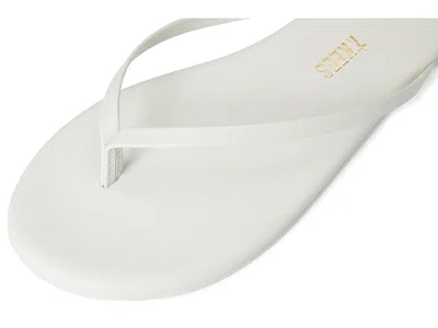 Tkees Solids In White