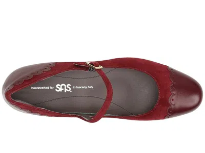 Sas Cate In Burgundy