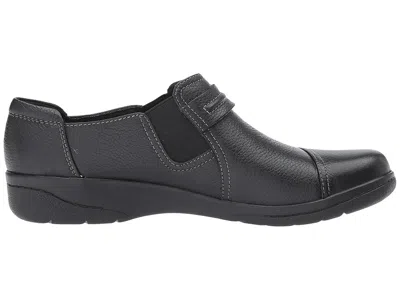 Clarks Cheyn Madi In Black