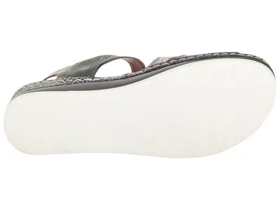 L'artiste By Spring Step Sumacah In Multi