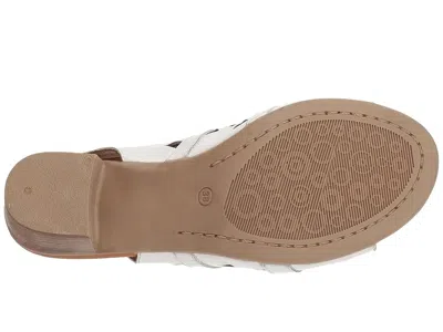 Spring Step Dorotha In White