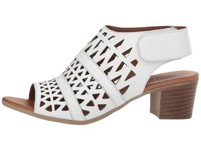 Spring Step Dorotha In White