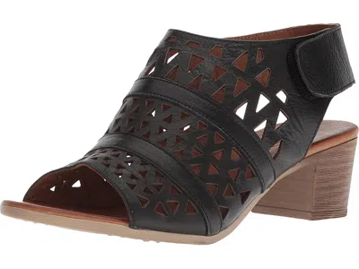 Spring Step Dorotha In Black