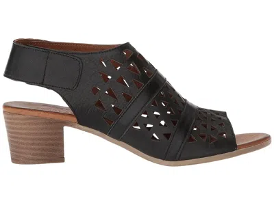 Spring Step Dorotha In Black