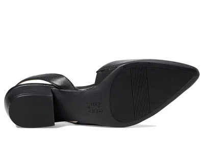 Naturalizer Banks In Black