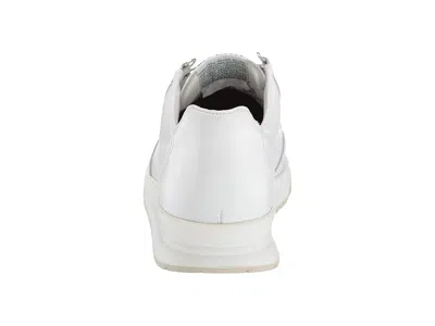 Mephisto Match In White