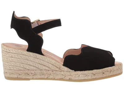 Eric Michael Lupa In Black