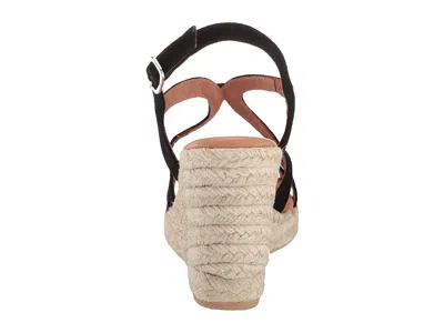 Eric Michael Lindsey In Black