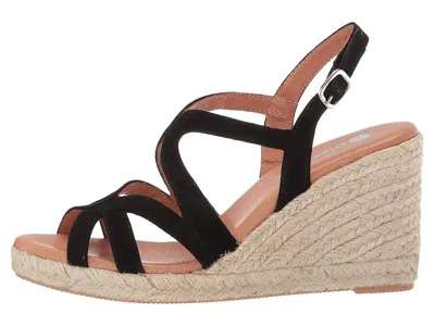 Eric Michael Lindsey In Black